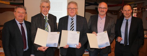 Übergabe Siegel an Bürgermeister Übergabe Siegel an Bürgermeister